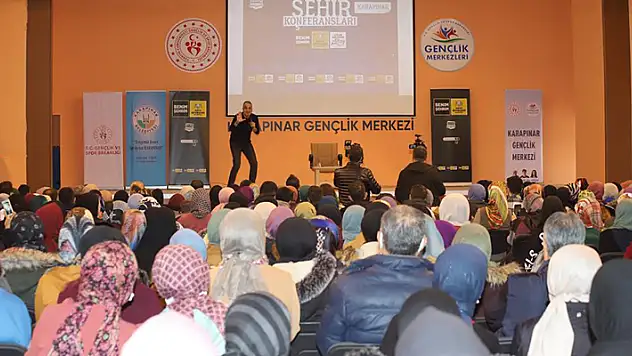 Konya Büyükşehir ilçelerde kültür hayatına katkı sağlıyor
