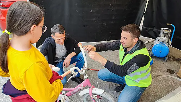 Konya Büyükşehir'in bisiklet çadırları Konyalıların hizmetinde