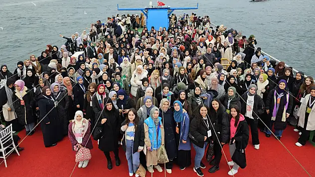 Konya Büyükşehir'in 'Ecdadın İzinde' programı ile 85 bin 991 öğrenci İstanbul'u gezdi
