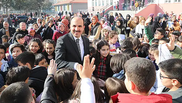 Konya Büyükşehir'in eğitim desteği başvuruları başladı 