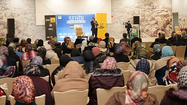 Konya Büyükşehir'in İlçe Şehir Konferanslarında İsrail zulmü konuşuldu 