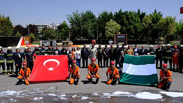Konya Büyükşehir İtfaiyesi Nijeryalı itfaiyecileri eğitiyor
