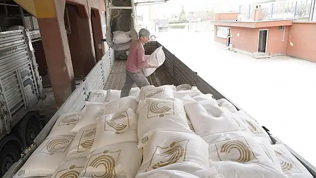 Konya Büyükşehir Kahramanmaraş'a 300 ton un gönderiyor
