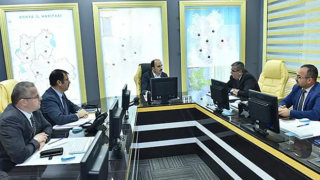 Konya Büyükşehir kar ve buzlanmaya karşı 24 saat görevde