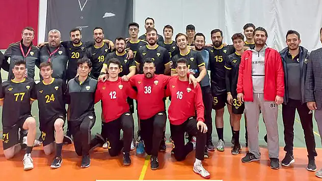 Konya Büyükşehir Karabük'ü farklı yendi