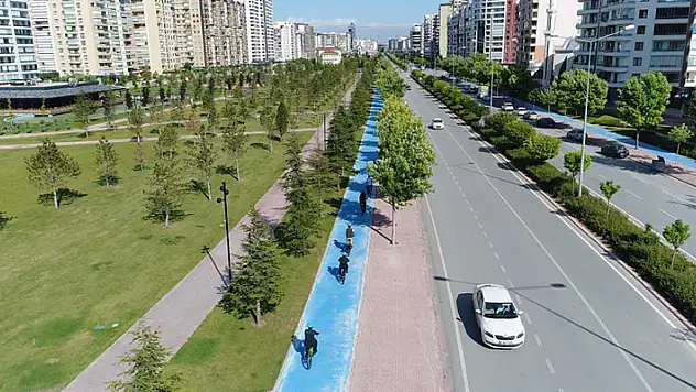 Konya Büyükşehir Konya'nın bisiklet yolu ağını genişletiyor
