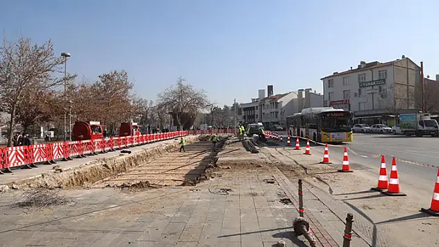 Konya Büyükşehir Kültürpark'a kapalı otobüs durakları yapıyor