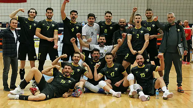 Konya Büyükşehir lider karşısında 