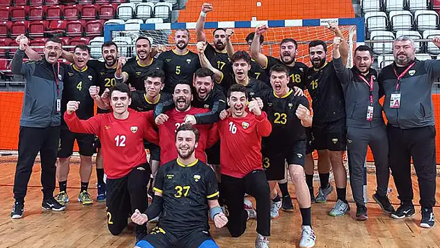 Konya Büyükşehir lideri devirdi
