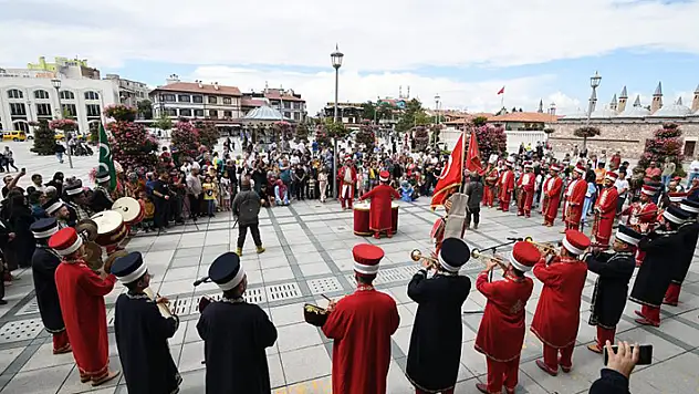 Konya Büyükşehir Mehter Takımı her hafta vatandaşlarla buluşuyor
