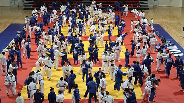 Konya Büyükşehir, Mevlana Uluslararası Judo Çalışma Kampı'na ev sahipliği yapıyor 