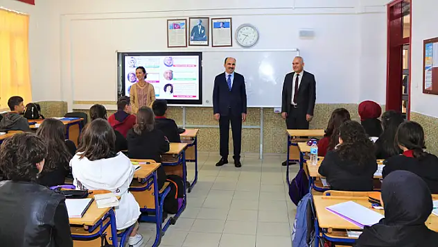 Konya Büyükşehir, öğrencilere yıllık 126,5 milyon lira sosyal destek sağlıyor 
