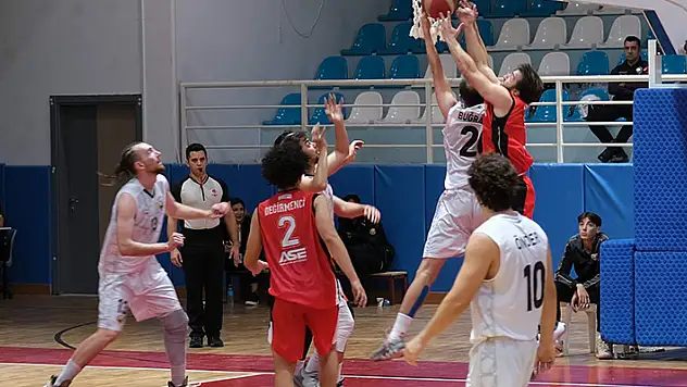 Konya Büyükşehir sahasında mağlup