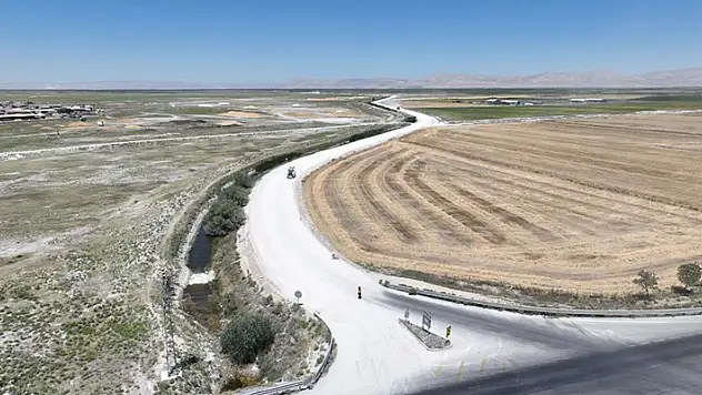 Konya Büyükşehir, Sakyatan-Karakaya yolunda standardı yükseltiyor
