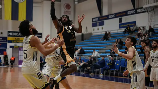 Konya Büyükşehir seriyi uzattı! Yarı final bileti son maça kaldı