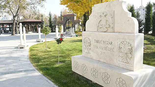 Konya Büyükşehir, tarihi mezar taşlarına sahip çıkıyor
