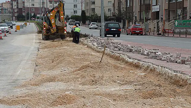 Konya Büyükşehir trafiği rahatlatmak için kavşaklarda düzenleme yapılıyor