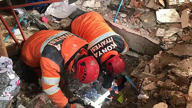 Konya Büyükşehir tüm imkanlarıyla deprem bölgesinde
