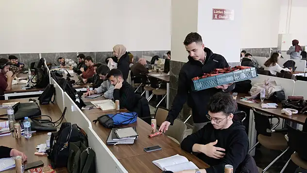 Konya Büyükşehir, üniversite öğrencilerine desteğini sürdürüyor