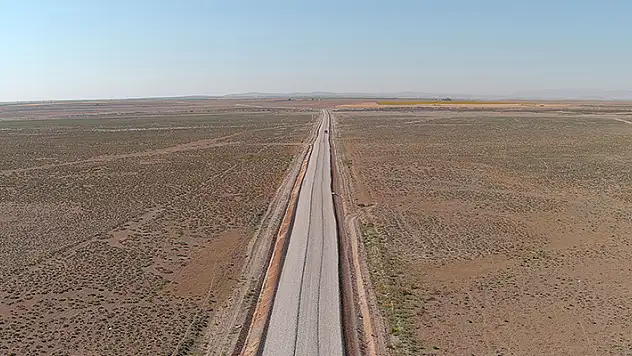 Konya Büyükşehir'den Cihanbeyli'ye 21 km daha mahalle yolu
