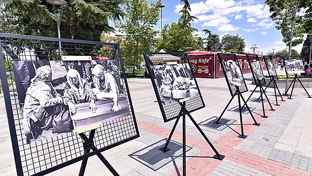 Konya Büyükşehir'den Srebrenitsa Soykırımı Fotoğraf Sergisi

