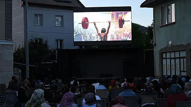 Konya Büyükşehir'in düzenlediği Sinema Günleri yaz akşamlarını renklendiriyor