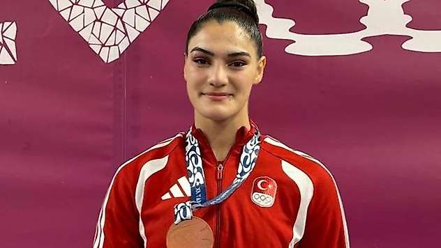 Konya Büyükşehirli Oruç'tan bronz madalya