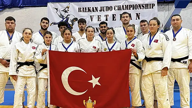 Konya Büyükşehirli Sude İnan'dan bronz madalya