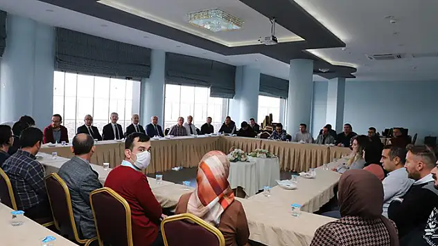 Konya Cumhuriyet Başsavcısı İnal, engelli adliye personeliyle buluştu
