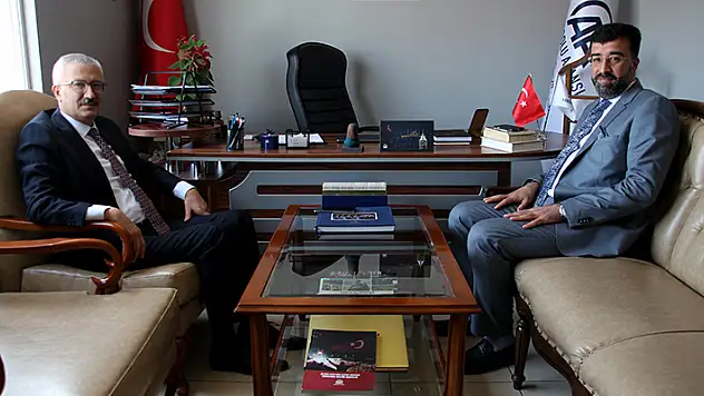 Konya Cumhuriyet Başsavcısı Solmaz, AA Bölge Müdürü Yerlikaya'yı ziyaret etti
