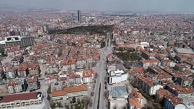 Konya'da, 10 katlı ve 2000 öncesi inşa edilen yapıların risk durumu belirlenecek: 'Zümrüt Apartmanı'na benzer yapılar var'
