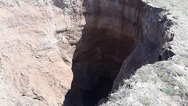 Konya'da 10 metre derinliğinde yeni obruk oluştu! Bu kez Halkapınar...