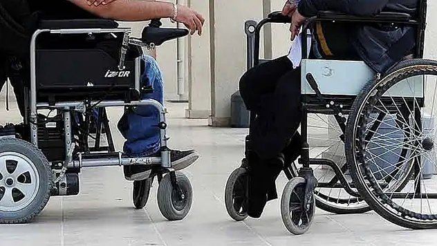 Konya'da 10 yıldır yürüyemeyen hastaya destek