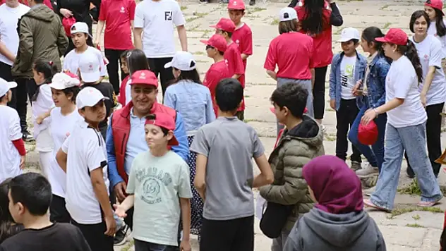 Konya'da 100 öğrenci vakıf geleneği için piknikte bir araya geldi