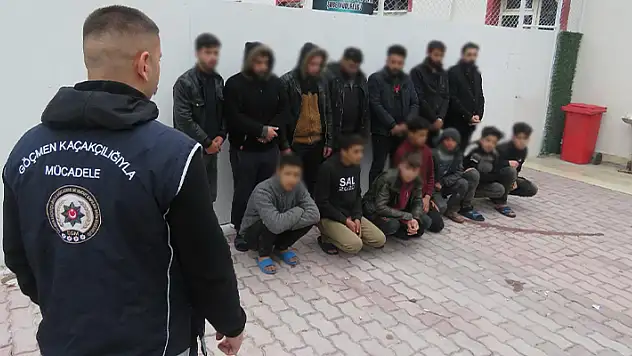 Konya'da 13 düzensiz göçmen yakalandı
