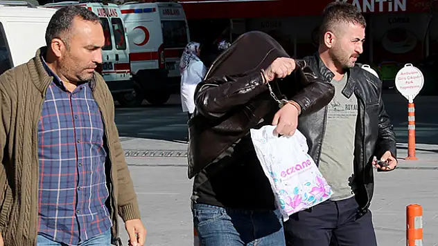 Konya'da 13 infaz koruma memuru gözaltına alındı