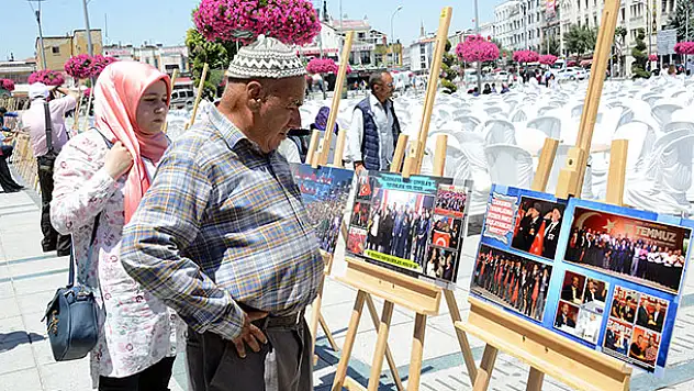 Konya'da 15 Temmuz fotoğraf sergisi açıldı