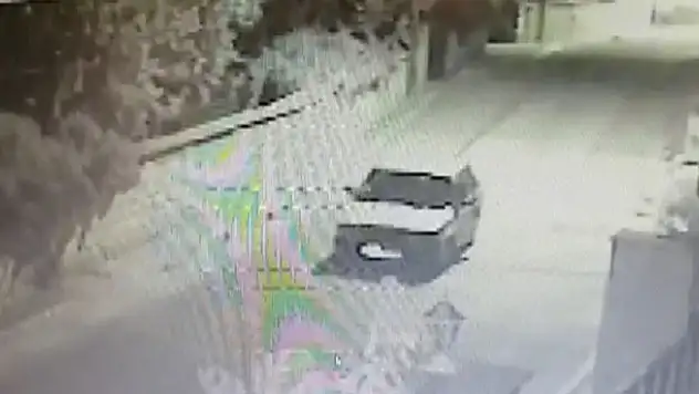 Konya'da 154 bin liralık kabloyu çalan hırsızlar kamerada