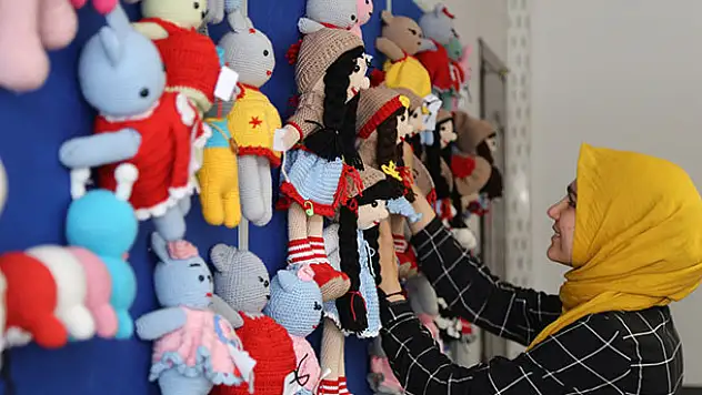 Konya'da 18 ülkeden göçmen meslek öğreniyor