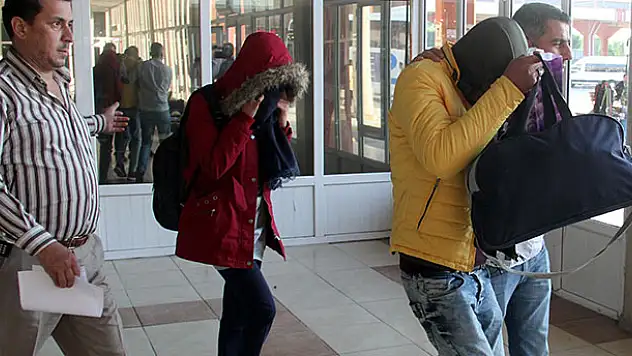 Konya'da 18 yaşından küçük sevgililer aileleri evlendirmeyince evden kaçtı