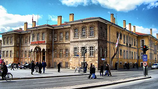 Konya'da 2 bin 521 kişi devlet memurluğundan atıldı
