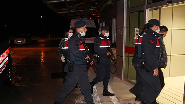 Konya'da 2 cezaevi firarisi ile hakkında yakalama kararı bulunan şüpheli yakaladı