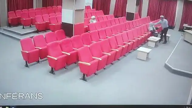 Konya'da 2 çocuk annesi, protokol koltuklarını işgal ettiği gerekçesiyle darbedildi