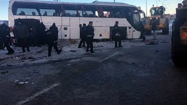 Konya'da 2 öğrencinin öldüğü okul servisi kazasının sanıkları hakim karşısına çıktı
