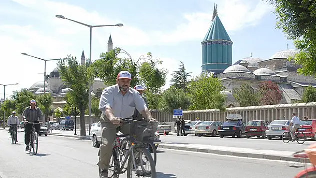 Konya'da 2023 hedefi bin kilometre bisiklet yolu