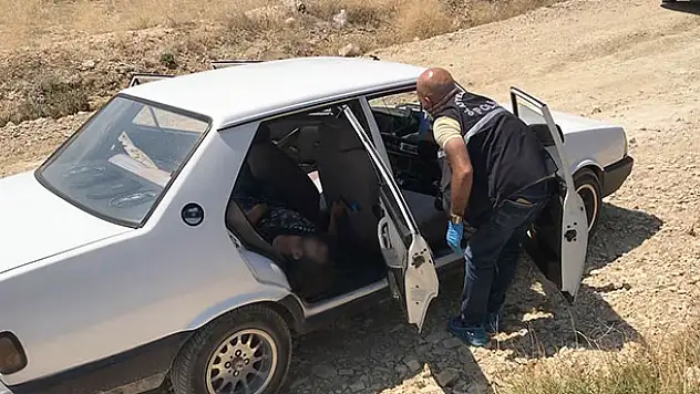 Konya'da 24 yaşındaki genç otomobilde ölü bulundu