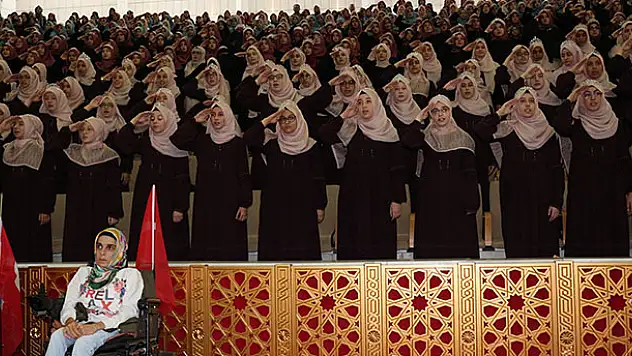 Konya'da 254 kız öğrenci 'Hafızlık İcazet Belgesi' aldı