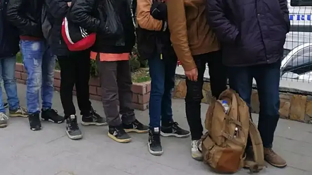 Konya'da 28 düzensiz göçmen yakalandı
