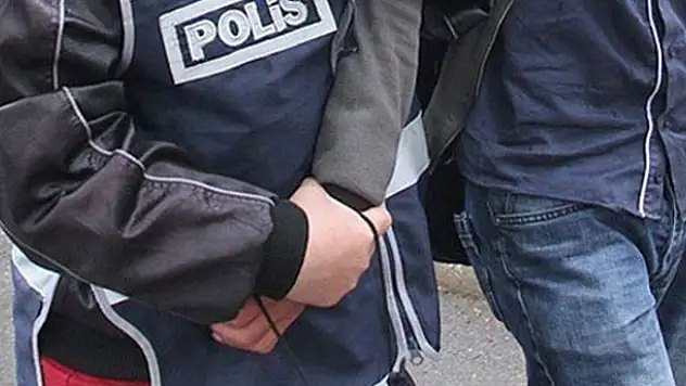 Konya'da 28 öğretmen tutuklandı