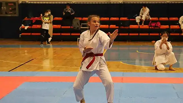 Konya'da 29 Ekim Cumhuriyet Bayramı Karate İl Şampiyonası tamamlandı